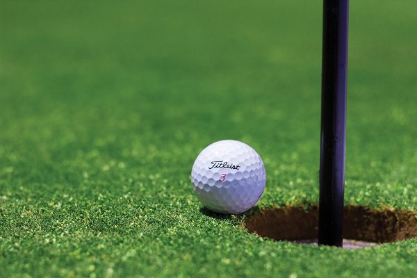 Kiedy nadejdzie czas na pierwszą grę w golfa? Kilka porad dla zielonych
